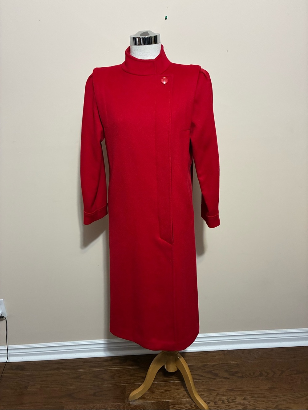 Irving Posluns Women’s Wool Coat